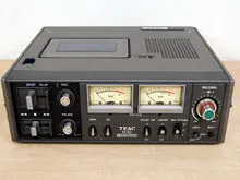 TEAC　カセットテープデッキ